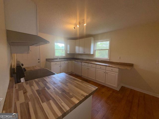 571 Autry Road SW, Plainville, GA 30733