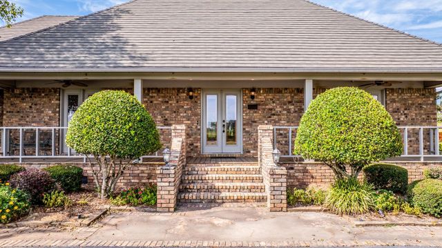 1902 E Schafer Road, Lonoke, AR 72086