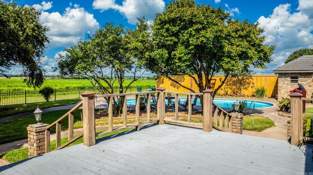 1902 E Schafer Road, Lonoke, AR 72086