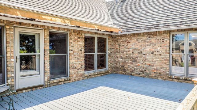 1902 E Schafer Road, Lonoke, AR 72086