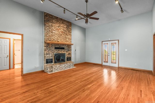 1902 E Schafer Road, Lonoke, AR 72086