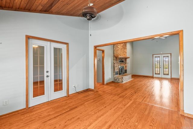 1902 E Schafer Road, Lonoke, AR 72086