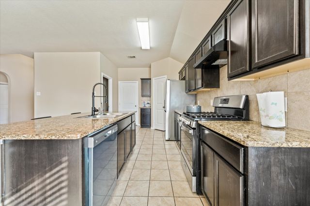 4225 Tollcross Lane, Fort Worth, TX 76123
