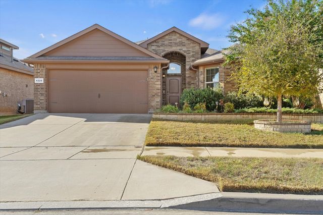 4225 Tollcross Lane, Fort Worth, TX 76123