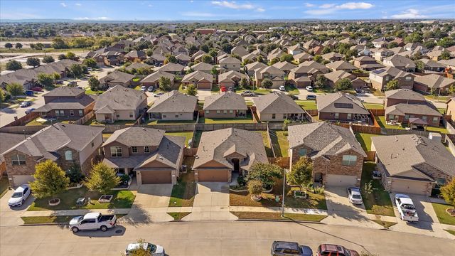 4225 Tollcross Lane, Fort Worth, TX 76123