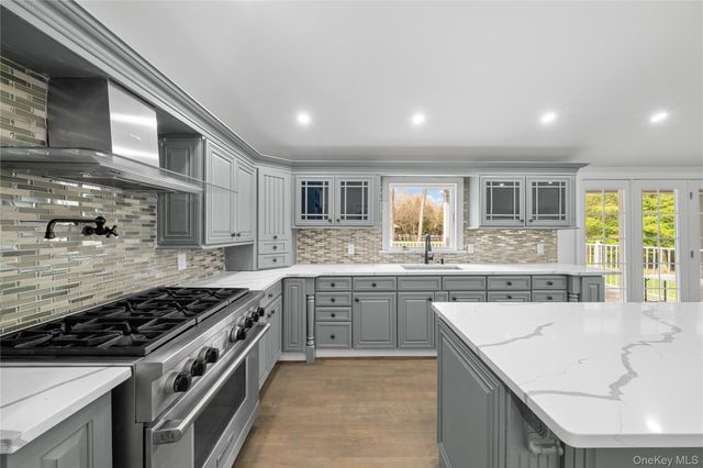 257 Southlawn Avenue, Central Islip, NY 11722