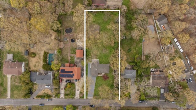 257 Southlawn Avenue, Central Islip, NY 11722