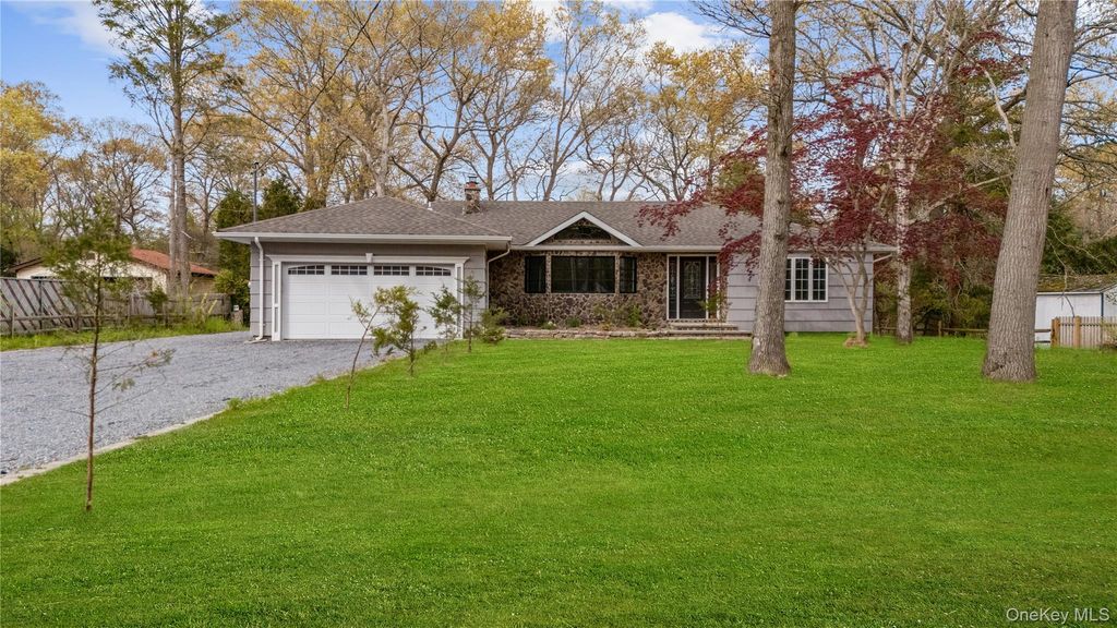 257 Southlawn Avenue, Central Islip, NY 11722