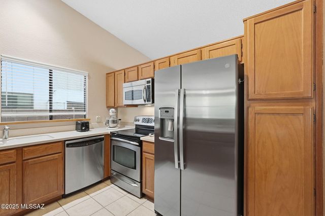 10240 E Juniper Basin Lane, Tucson, AZ 85748