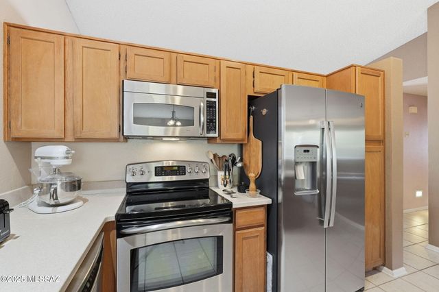 10240 E Juniper Basin Lane, Tucson, AZ 85748