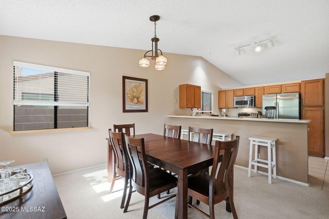 10240 E Juniper Basin Lane, Tucson, AZ 85748