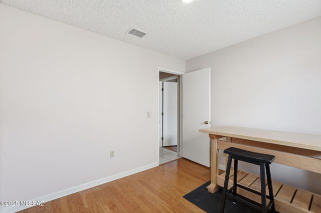 10240 E Juniper Basin Lane, Tucson, AZ 85748