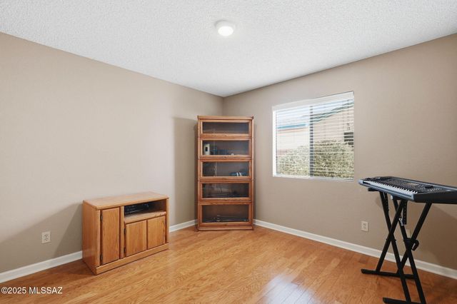 10240 E Juniper Basin Lane, Tucson, AZ 85748