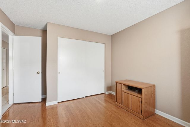 10240 E Juniper Basin Lane, Tucson, AZ 85748