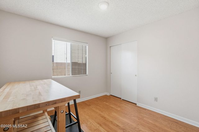 10240 E Juniper Basin Lane, Tucson, AZ 85748