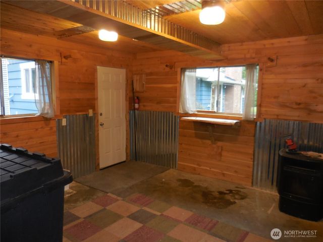 650 SW Dogwood Road, Port Orchard, WA 98367