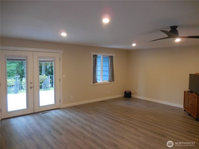 650 SW Dogwood Road, Port Orchard, WA 98367