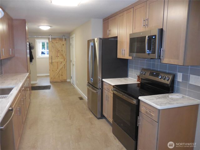 650 SW Dogwood Road, Port Orchard, WA 98367