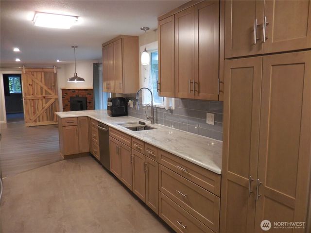 650 SW Dogwood Road, Port Orchard, WA 98367