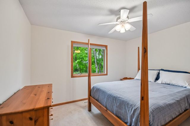 1066 Cripple Creek Pass, Lino Lakes, MN 55038