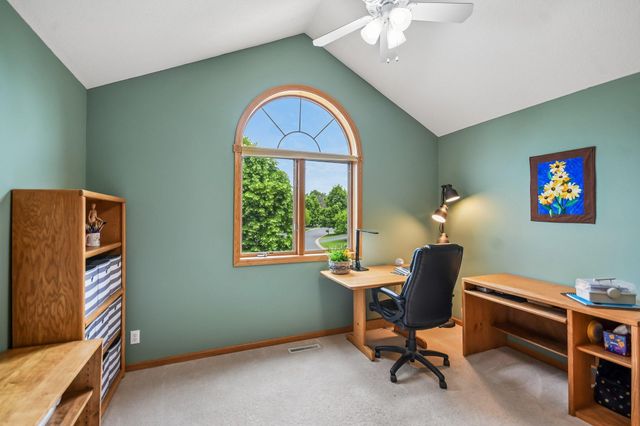 1066 Cripple Creek Pass, Lino Lakes, MN 55038