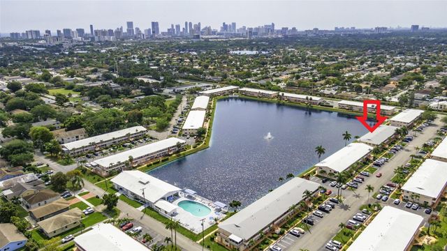 925 SW 11th Avenue Unit j17, Hallandale Beach, FL 33009