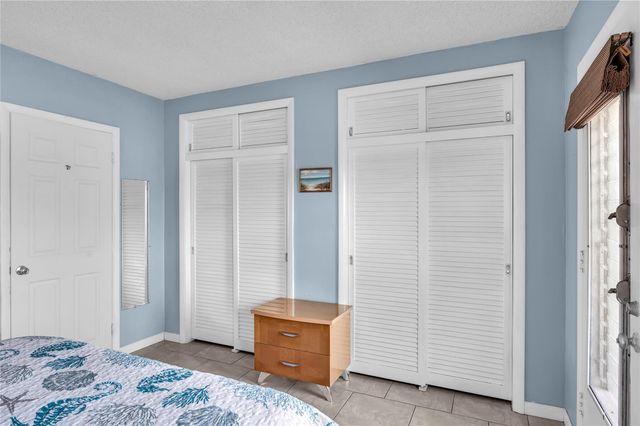 925 SW 11th Avenue Unit j17, Hallandale Beach, FL 33009