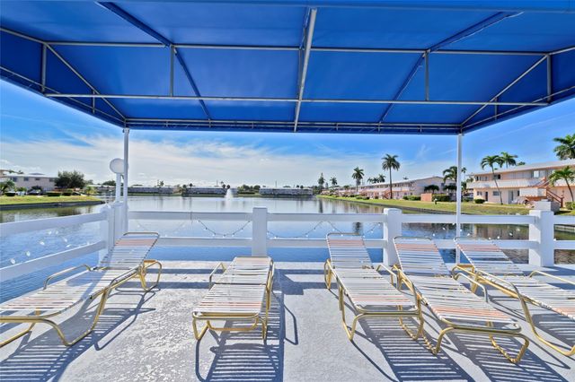 925 SW 11th Avenue Unit j17, Hallandale Beach, FL 33009