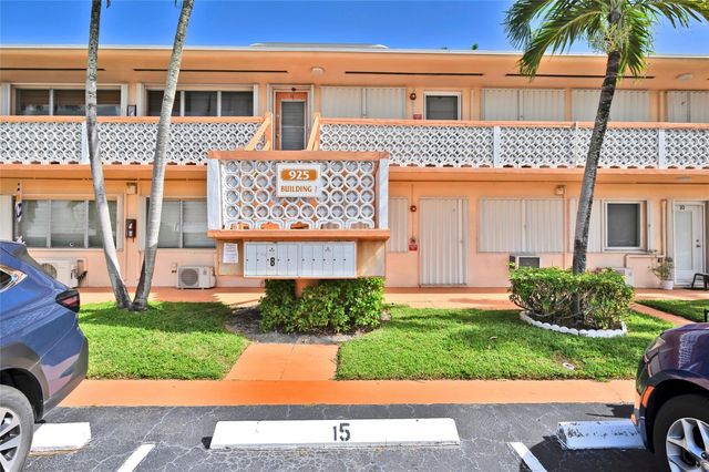 925 SW 11th Avenue Unit j17, Hallandale Beach, FL 33009
