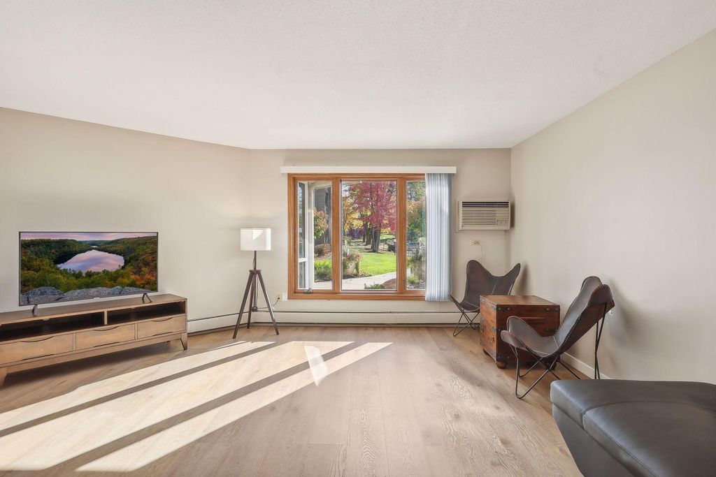 4350 Brookside Court 114, Edina, MN 55436 — photo 2