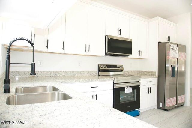 165 Colima Court, Rio Rico, AZ 85648