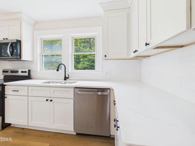 2631 Nc-87, Graham, NC 27253