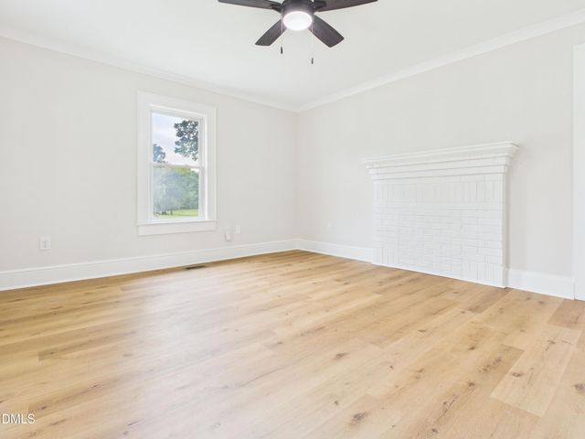 2631 Nc-87, Graham, NC 27253
