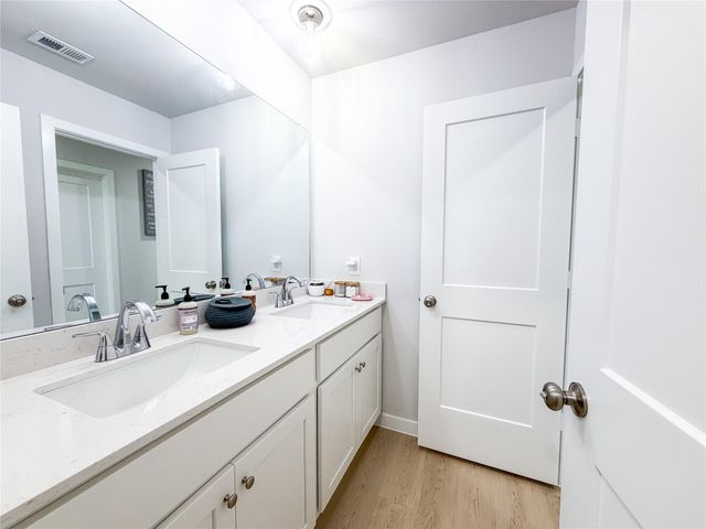 130 Alset Drive, Magnolia, TX 77354