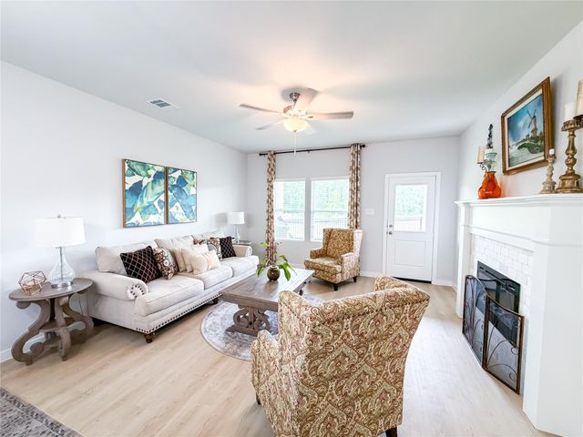 130 Alset Drive, Magnolia, TX 77354