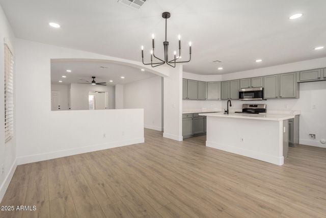 982 E MOHAVE Lane, Apache Junction, AZ 85119