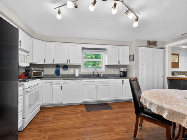 7525 Diane Drive, Fort Wayne, IN 46835