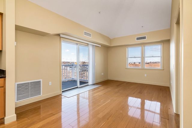 360 Revere Beach Blvd 408, Revere, MA 02151