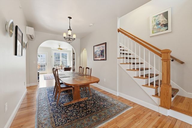 32 N Prospect St 5, Amherst, MA 01002