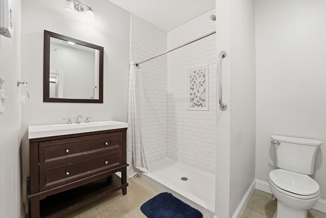 32 N Prospect St 5, Amherst, MA 01002