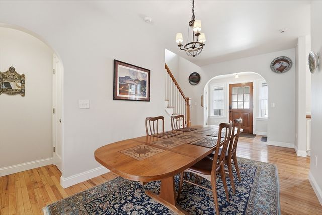 32 N Prospect St 5, Amherst, MA 01002