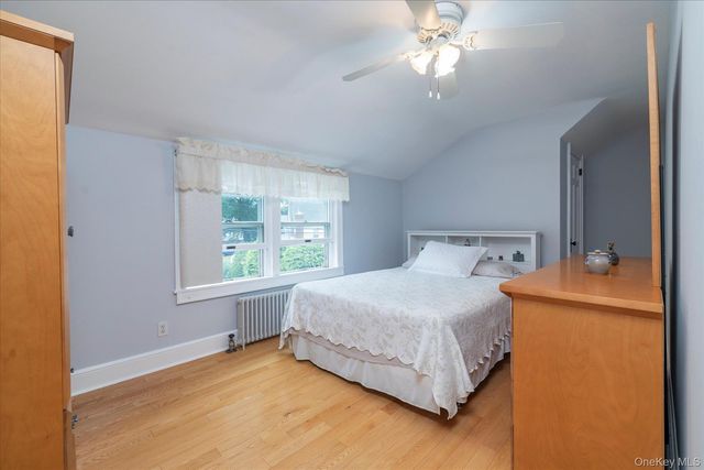 146 Beverly Avenue, Floral Park, NY 11001