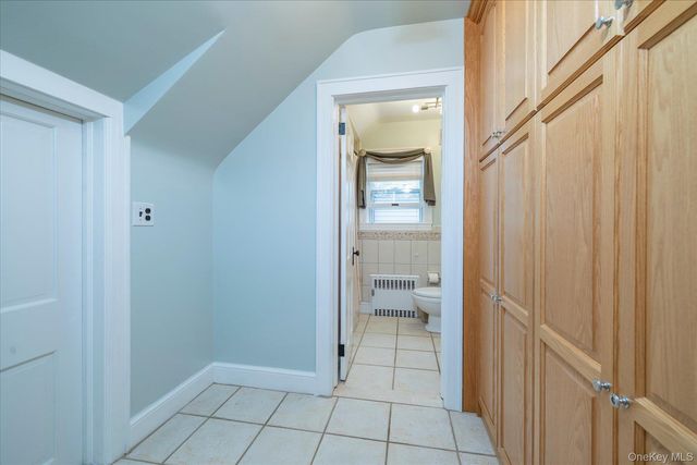 146 Beverly Avenue, Floral Park, NY 11001