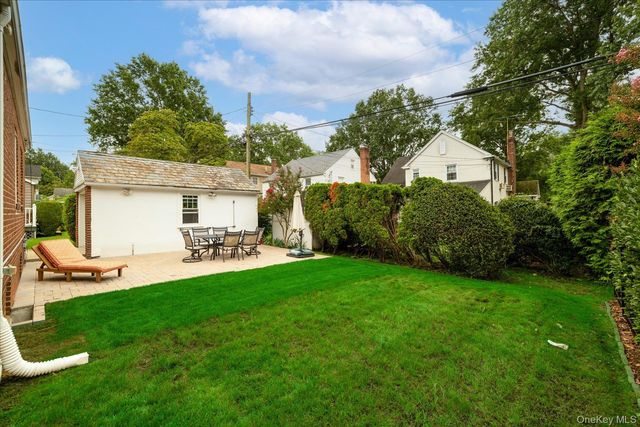 146 Beverly Avenue, Floral Park, NY 11001