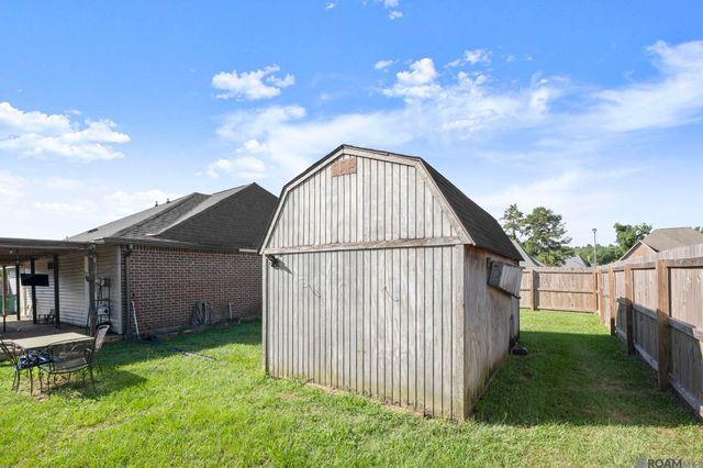 34276 Hawks Cove, Denham Springs, LA 70706