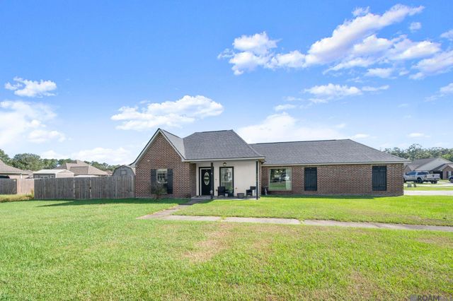 34276 Hawks Cove, Denham Springs, LA 70706