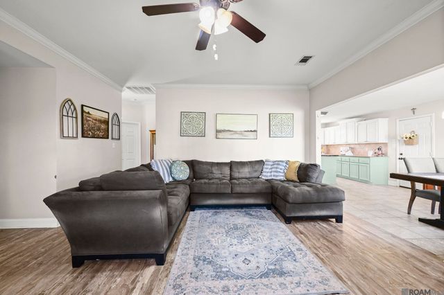 34276 Hawks Cove, Denham Springs, LA 70706