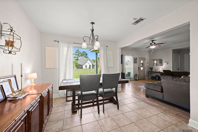 34276 Hawks Cove, Denham Springs, LA 70706