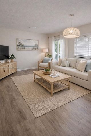 5629 Taft St, Hollywood, FL 33021