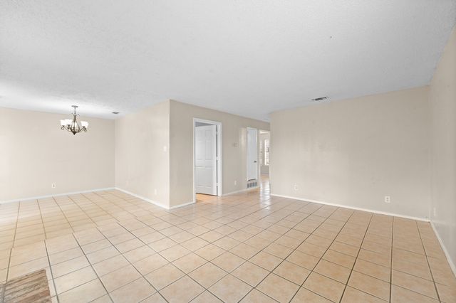 708 N Cooper Street, Arlington, TX 76011